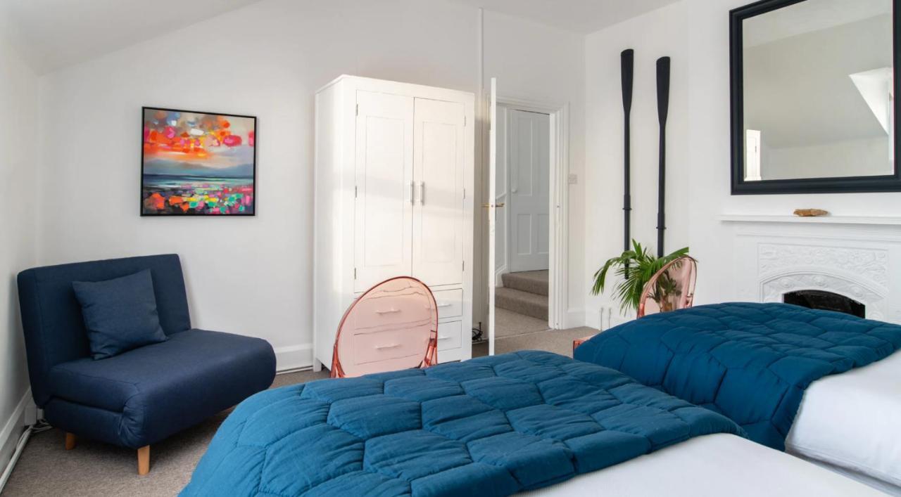 דיל Tranquil Beachfront Beautiful 2-Bed Apartment מראה חיצוני תמונה